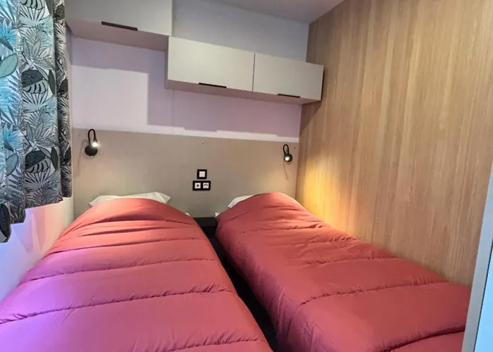 Campingplatz Parc D'audinac Les Bains 3 Etoiles - Piscine Chauffee - Vue Montagne