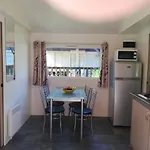 Parc D'audinac Les Bains 3 Etoiles - Piscine Chauffee - Vue Montagne Camping