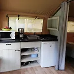 Camping Parc D'audinac Les Bains 3 Etoiles - Piscine Chauffee - Vue Montagne 3*