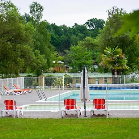 Kemping Parc D'audinac Les Bains 3 Etoiles - Piscine Chauffee - Vue Montagne 3*