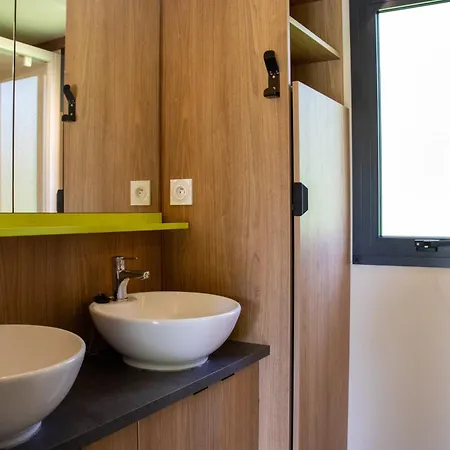 Parc D'audinac Les Bains 3 Etoiles - Piscine Chauffee - Vue Montagne Kemping 3*