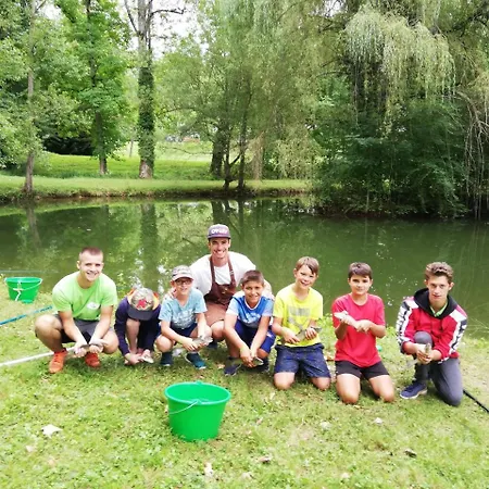 Kemping Parc D'audinac Les Bains 3 Etoiles - Piscine Chauffee - Vue Montagne 3*
