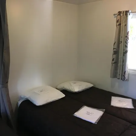 Parc D'audinac Les Bains 3 Etoiles - Piscine Chauffee - Vue Montagne Kemping 3*