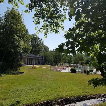 Parc D'audinac Les Bains 3 Etoiles - Piscine Chauffee - Vue Montagne 3*