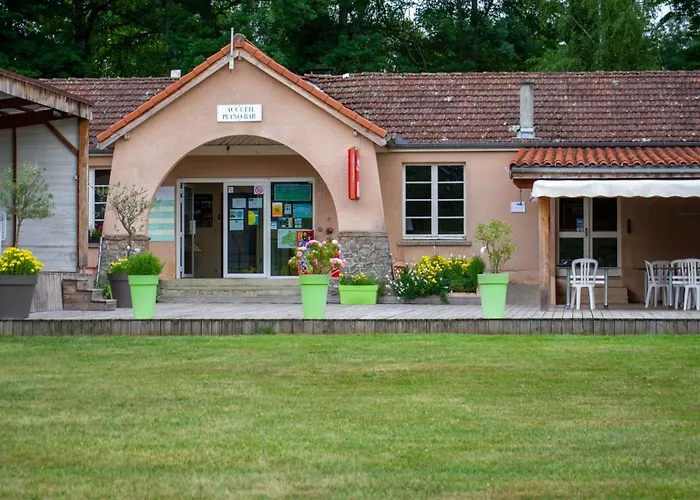 Parc D'audinac Les Bains 3 Etoiles - Piscine Chauffee - Vue Montagne 3*