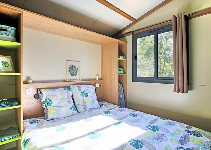 Kamp alanı Parc D'audinac Les Bains 3 Etoiles - Piscine Chauffee - Vue Montagne Saint-Girons (Ariege)