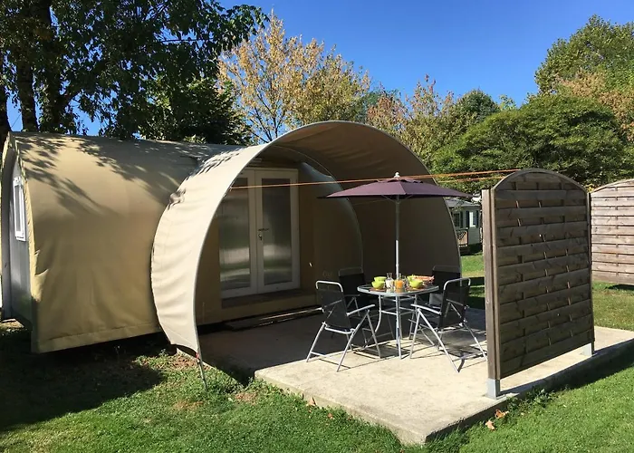 Kamp alanı Parc D'audinac Les Bains 3 Etoiles - Piscine Chauffee - Vue Montagne 3*