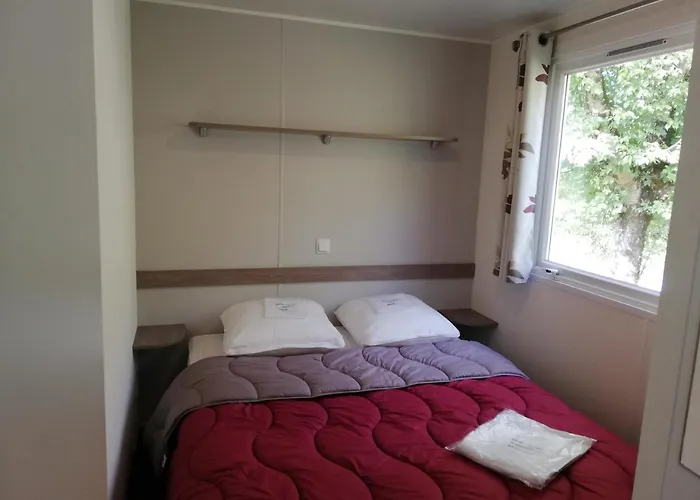 Kamp alanı Parc D'audinac Les Bains 3 Etoiles - Piscine Chauffee - Vue Montagne Saint-Girons (Ariege)