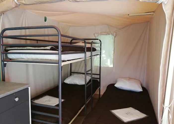 Kamp alanı Parc D'audinac Les Bains 3 Etoiles - Piscine Chauffee - Vue Montagne Saint-Girons (Ariege)