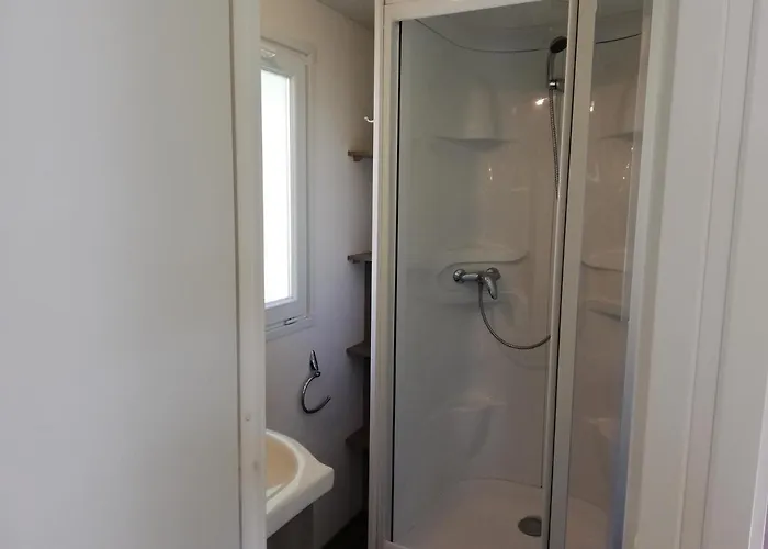 Parc D'audinac Les Bains 3 Etoiles - Piscine Chauffee - Vue Montagne 3*