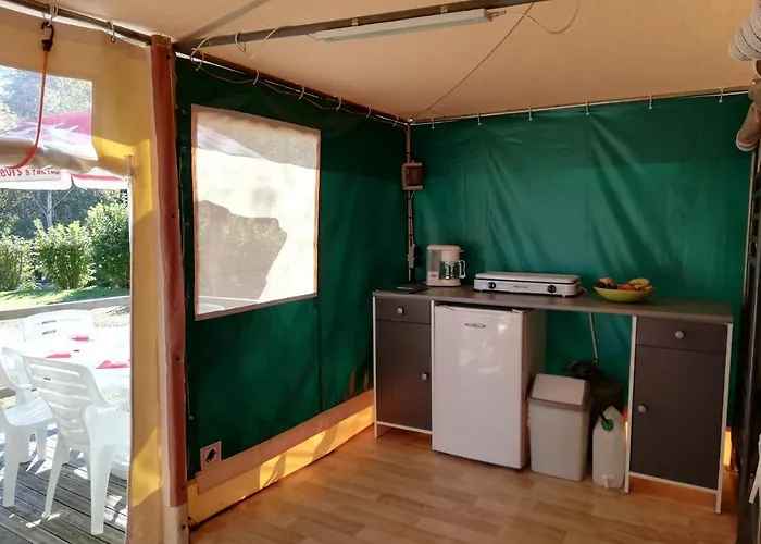 Kamp alanı Parc D'audinac Les Bains 3 Etoiles - Piscine Chauffee - Vue Montagne Saint-Girons (Ariege)