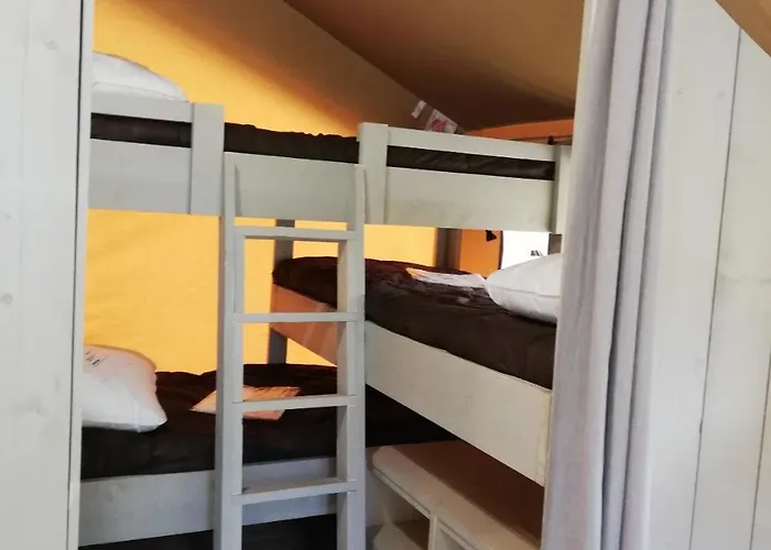 Kamp alanı Parc D'audinac Les Bains 3 Etoiles - Piscine Chauffee - Vue Montagne Saint-Girons (Ariege)